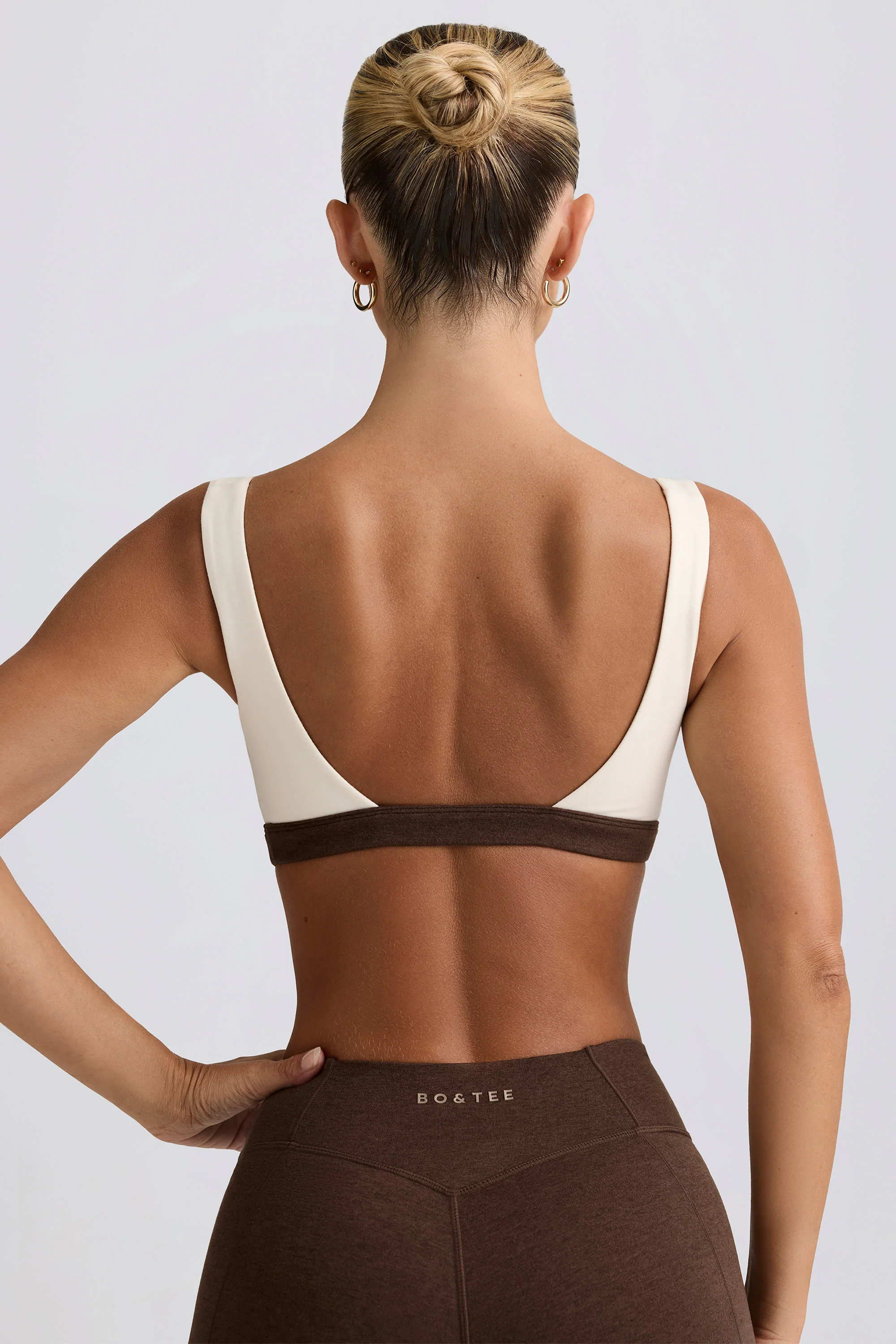 Contrast Sports Bra in Pecan Marl - Image 2