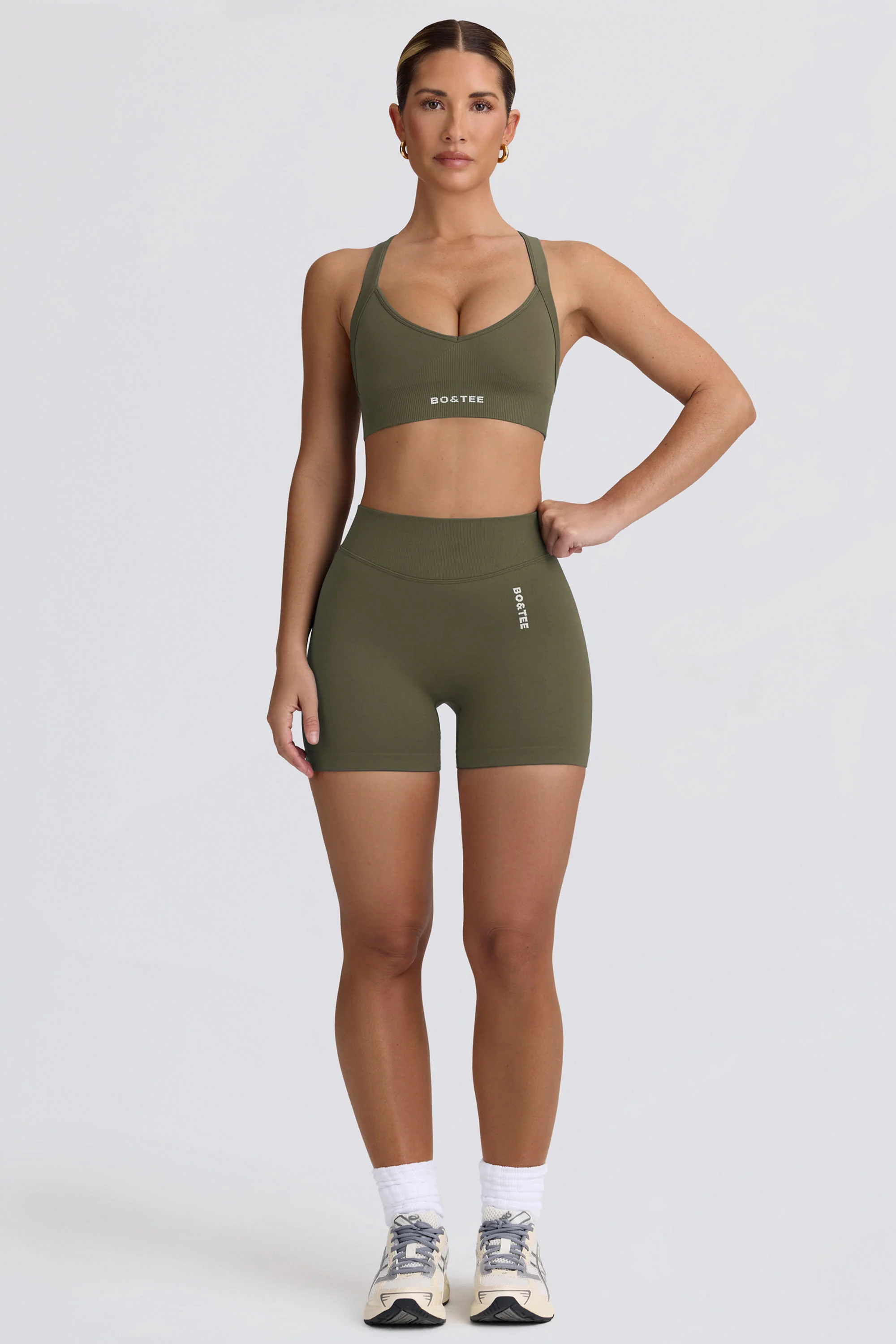 Super Sculpt Seamless Cross-Back Sports Bra in Light Green - Image 6