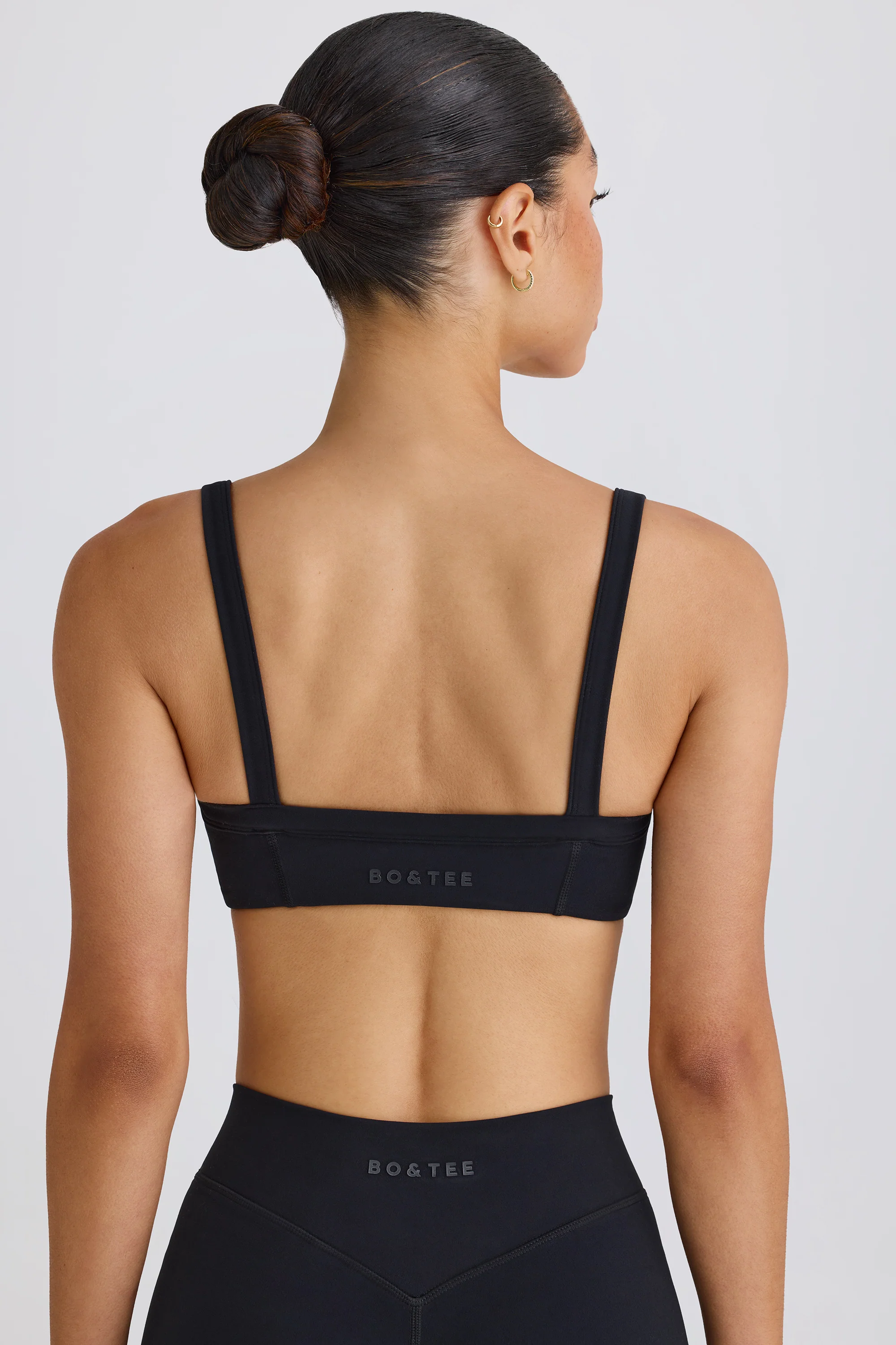 Soft Active Contrast-Trim Sports Bra in Black - Image 3
