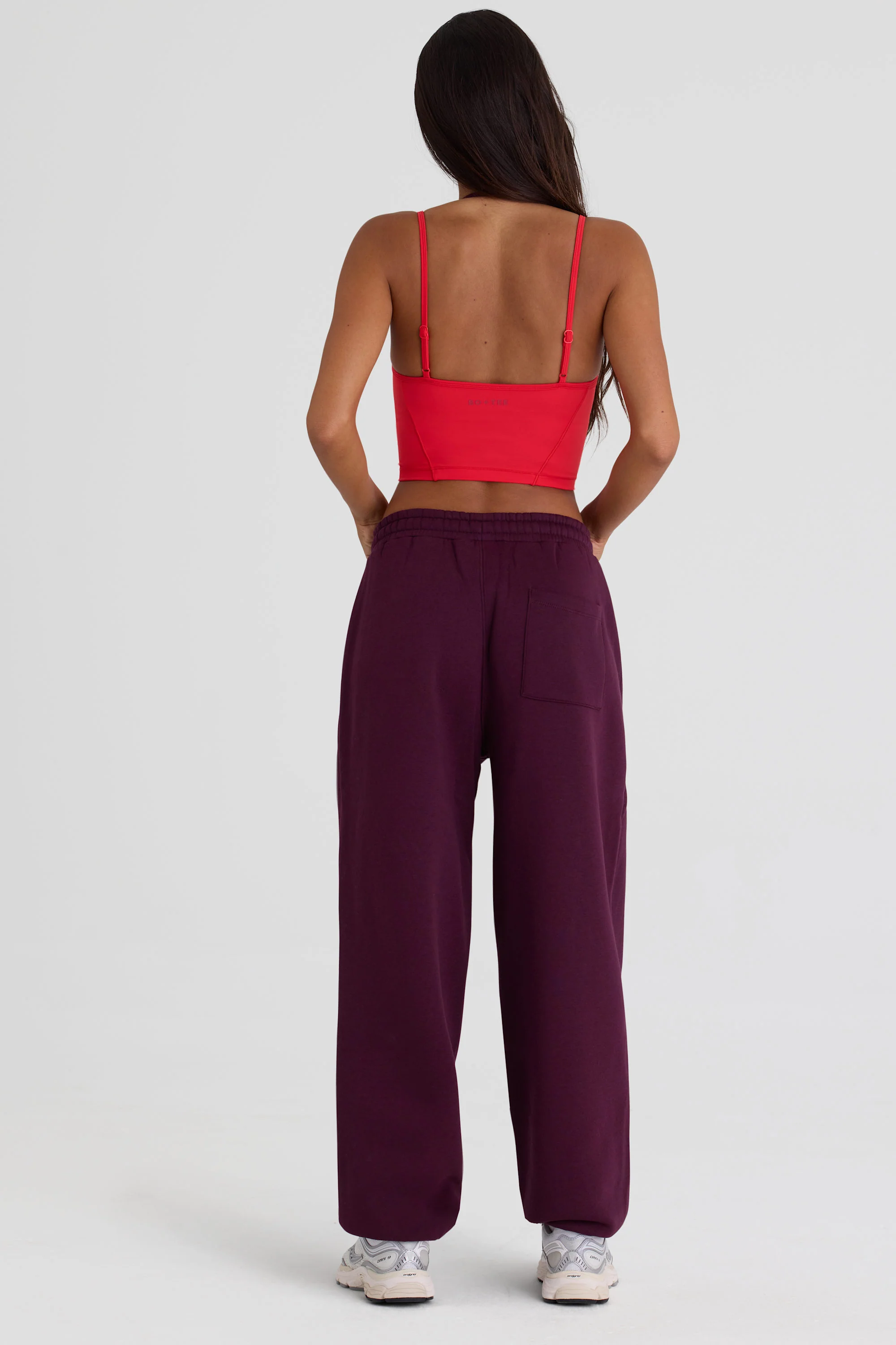 Brushed Cotton Jersey Mid-Rise Relaxed Joggers in Burgundy - Image 3