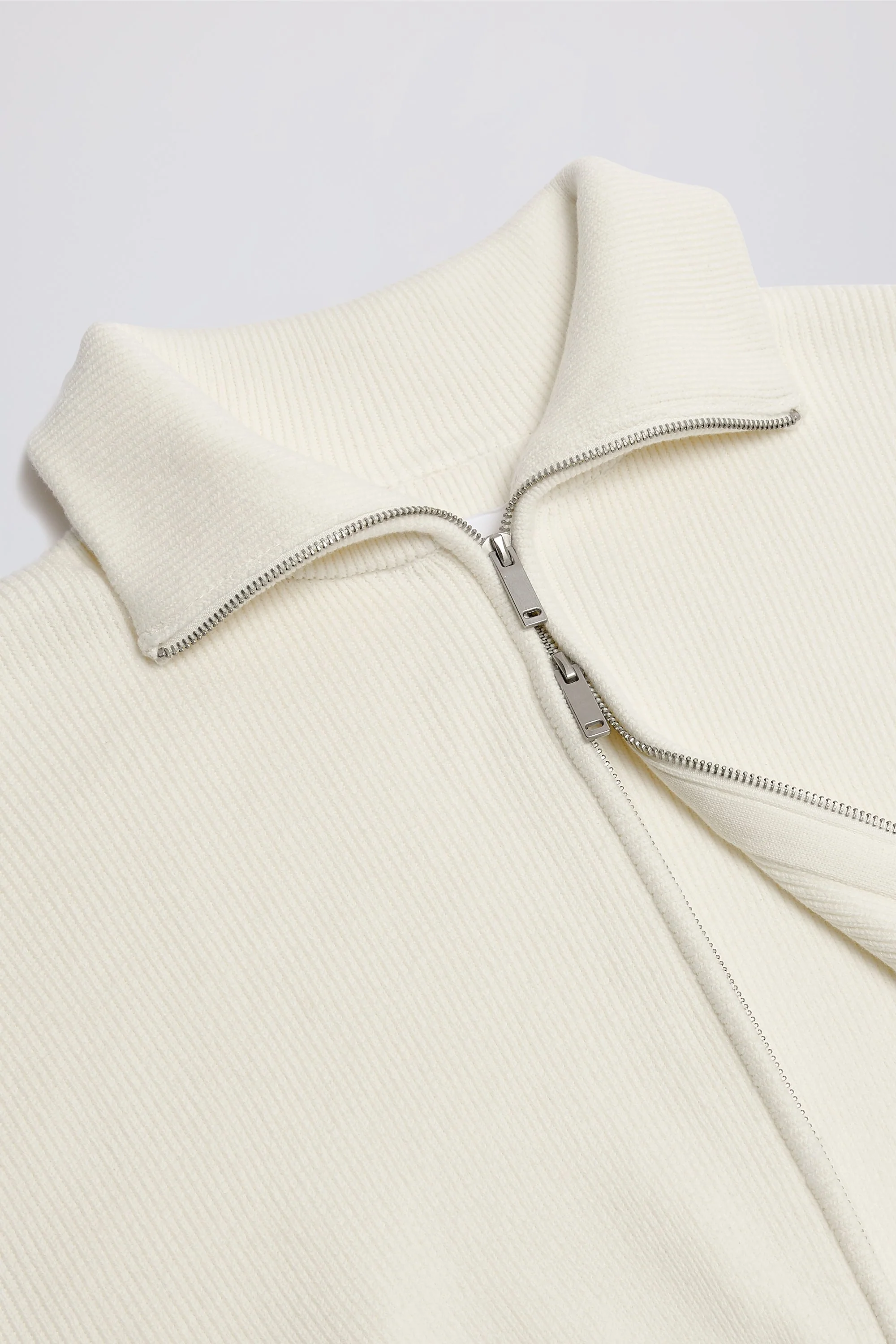Ribbed Knit Zip-Up Cropped Sweatshirt in Ivory - Image 4