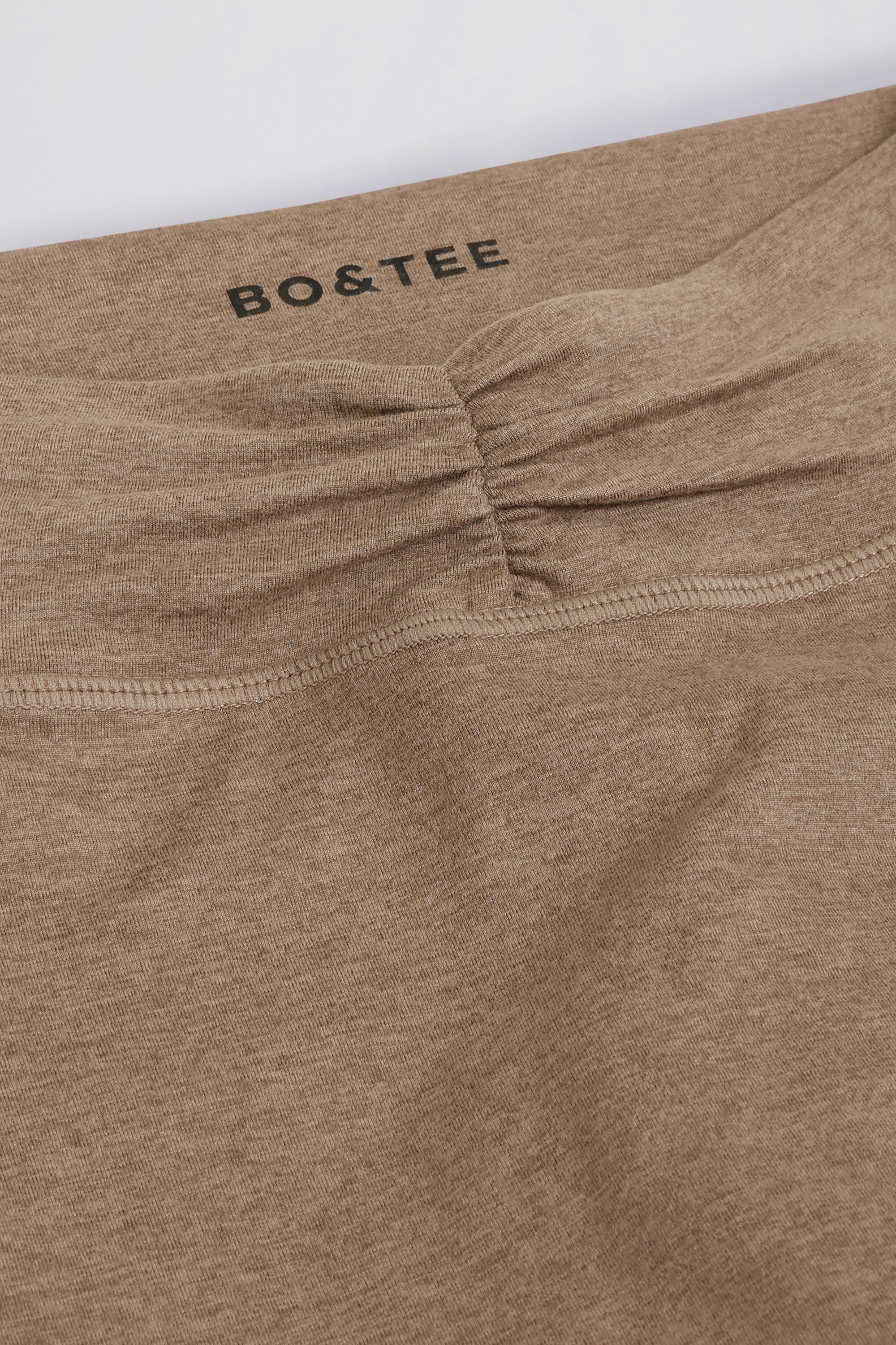 Brushed Jersey Ruched Mid-Rise Leggings in Mocha Marl - Image 7