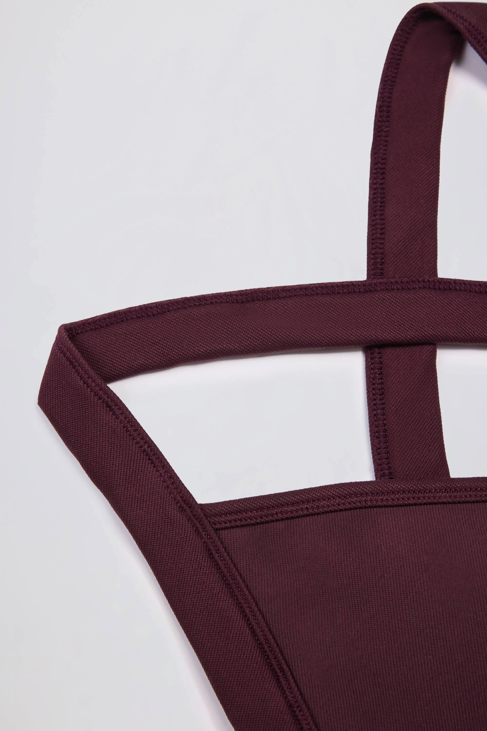 Super Sculpt Seamless Crossback Sports Bra in Burgundy - Image 5