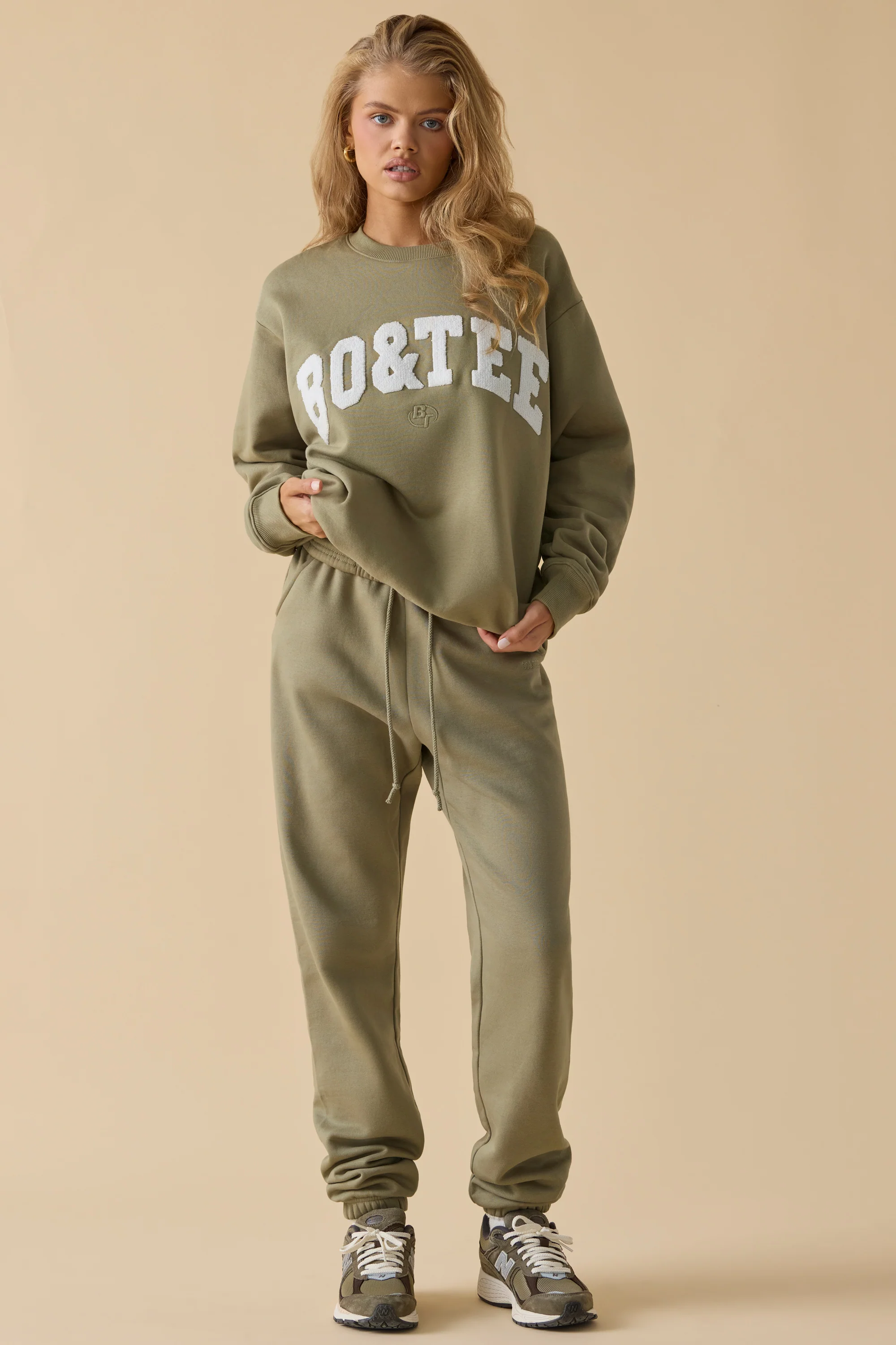 Cotton Fleece Mid-Rise Joggers in Khaki Green - Image 5