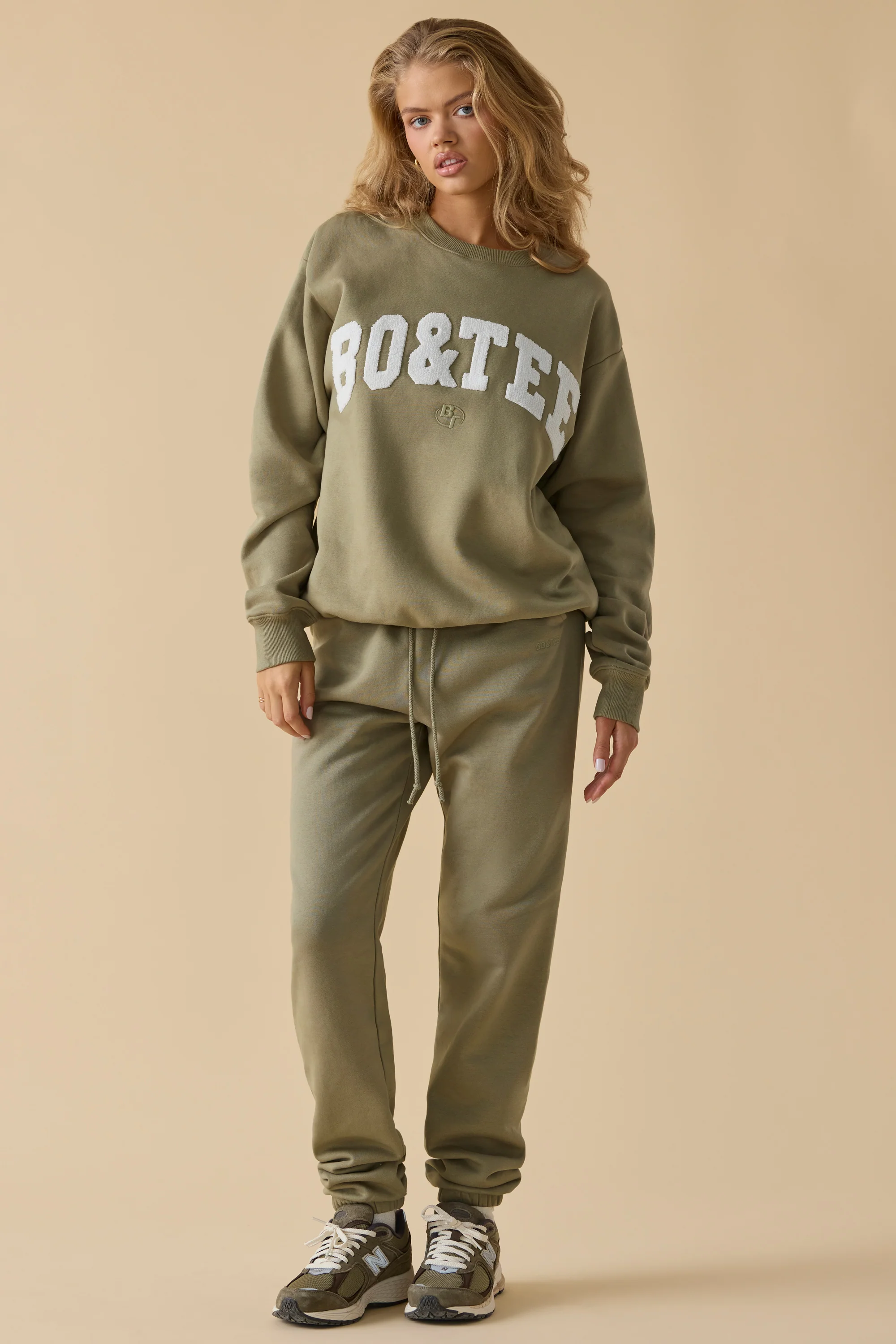 Cotton Fleece Mid-Rise Joggers in Khaki Green - Image 6